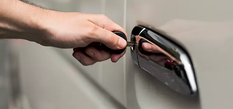 Why Choose Our Auto Locksmith Team in Palm River-Clair Mel, FL?