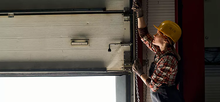 Addressing Common Garage Door Stoppage Issues in Palm River-Clair Mel, FL