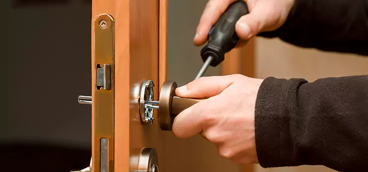 Semi Truck Locksmith Palm River-Clair Mel